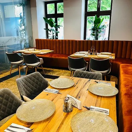 & Restaurant Levoslav House 4* Sibiu