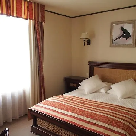 & Restaurant Levoslav House Hotel