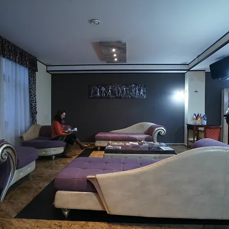 & Restaurant Levoslav House Hotel